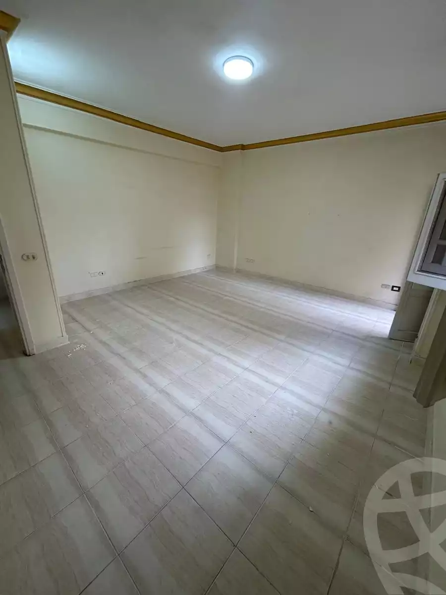 https://aqarmap.com.eg/en/listing/5830353-for-sale-cairo-new-cairo-el-ahyaa-first-neighborhood-street-1