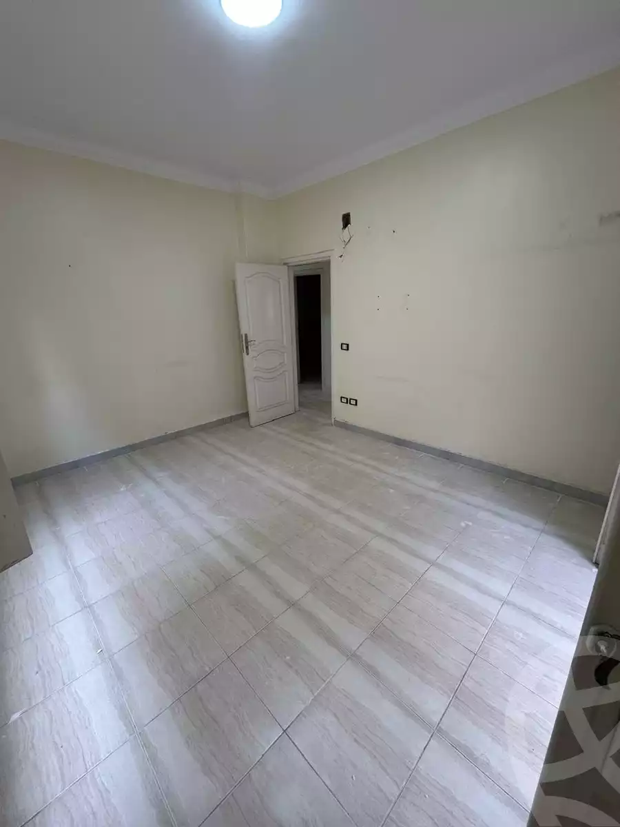 https://aqarmap.com.eg/en/listing/5830353-for-sale-cairo-new-cairo-el-ahyaa-first-neighborhood-street-1