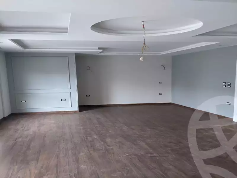 https://aqarmap.com.eg/en/listing/5835795-for-sale-cairo-el-sheikh-zayed-city-compounds-zayed-regency