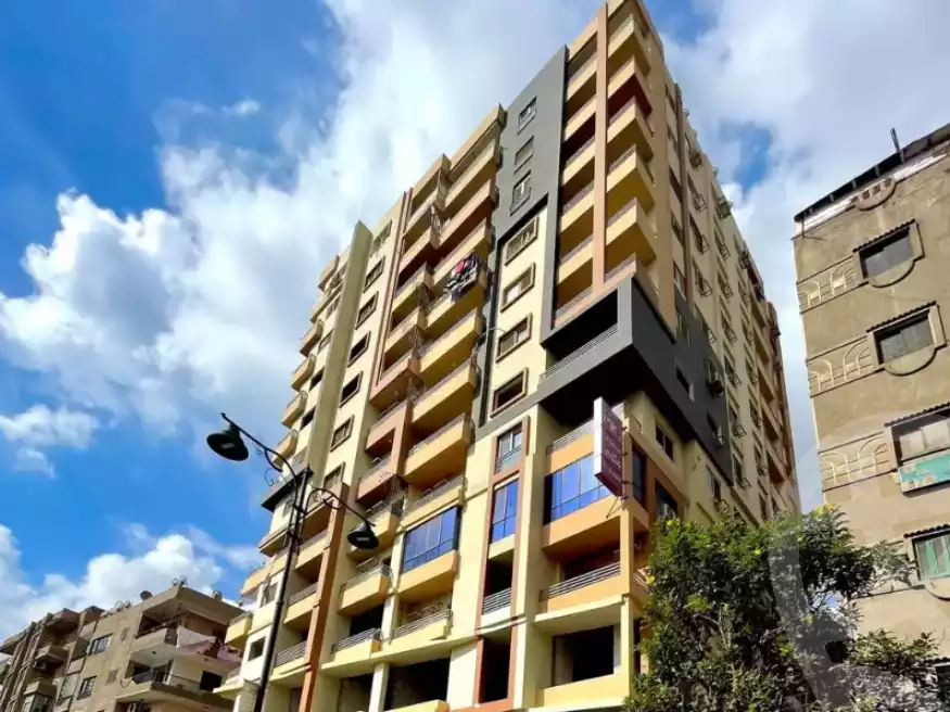 https://aqarmap.com.eg/ar/listing/5834444-for-sale-monufia-shibin-el-kom-shebeen-el-kom-city-paris-st