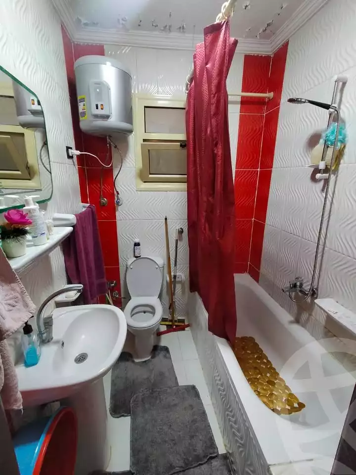 https://aqarmap.com.eg/ar/listing/5836608-for-sale-alexandria-ganaklis-shr-mrtdy-bsh