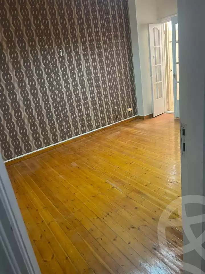 https://aqarmap.com.eg/ar/listing/5836627-for-rent-alexandria-glim-shr-bw-qyr-tryq-lhry