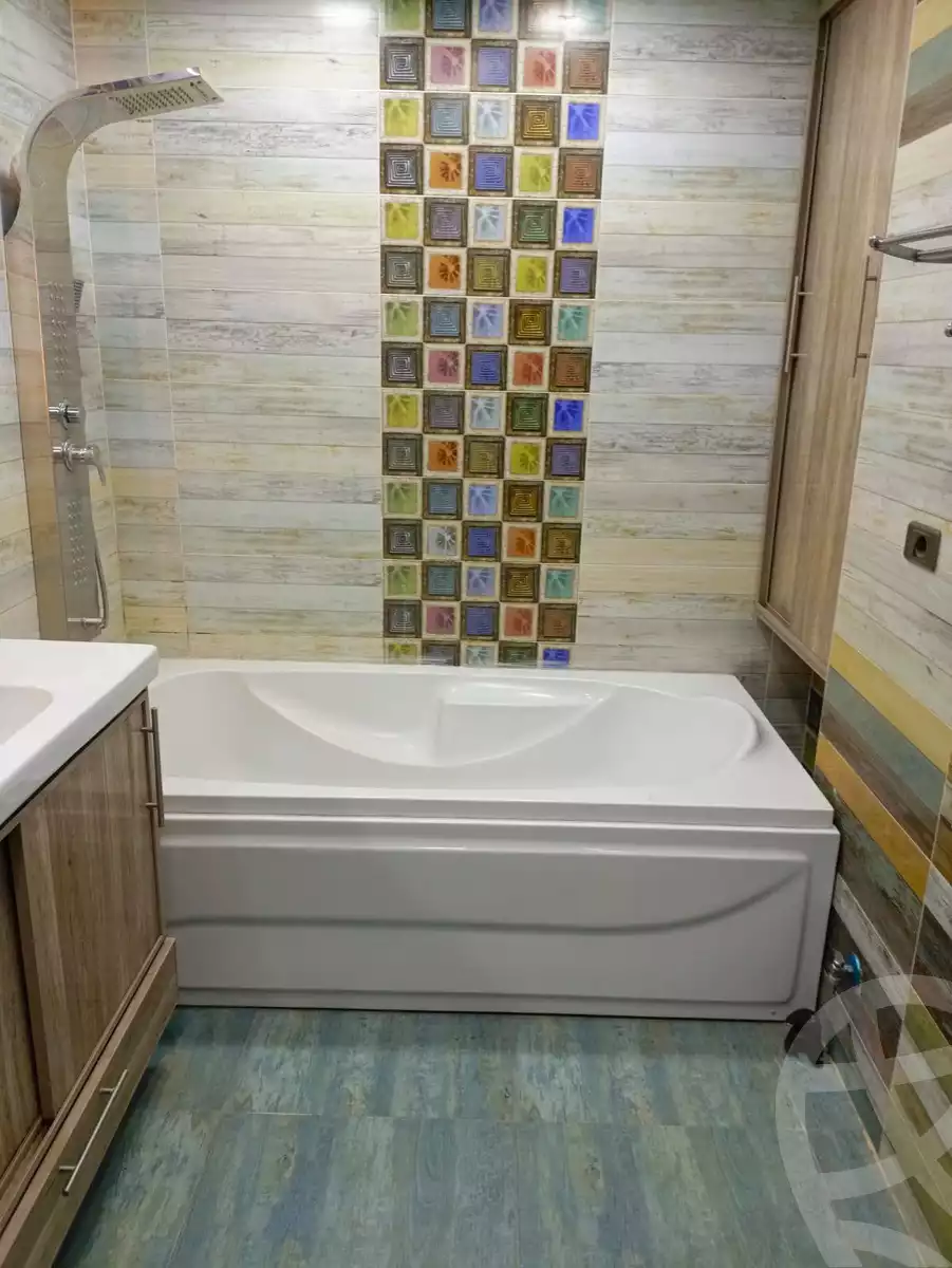 https://aqarmap.com.eg/en/listing/5836971-for-sale-cairo-helwan-hadayek-helwan-el-eshrein-st