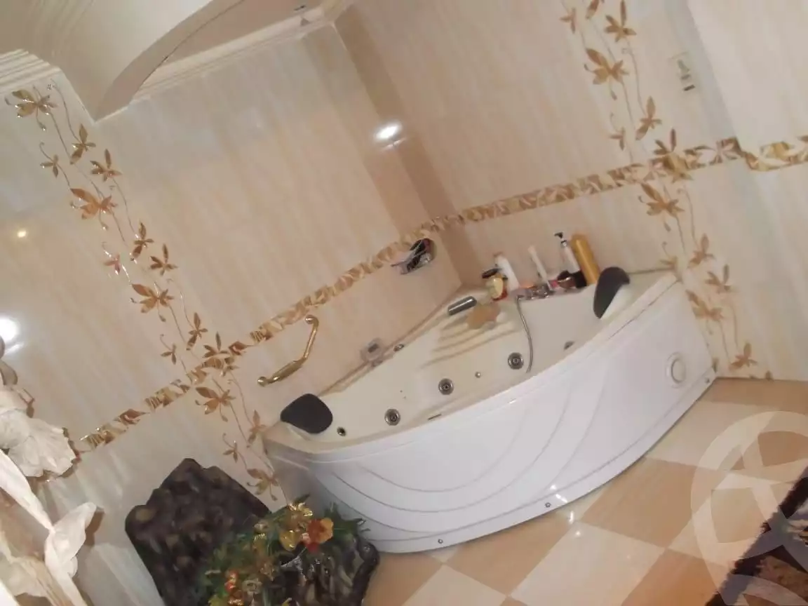 https://aqarmap.com.eg/en/listing/5837383-for-rent-cairo-faisal-kafr-tohormos-queen-nazli-st