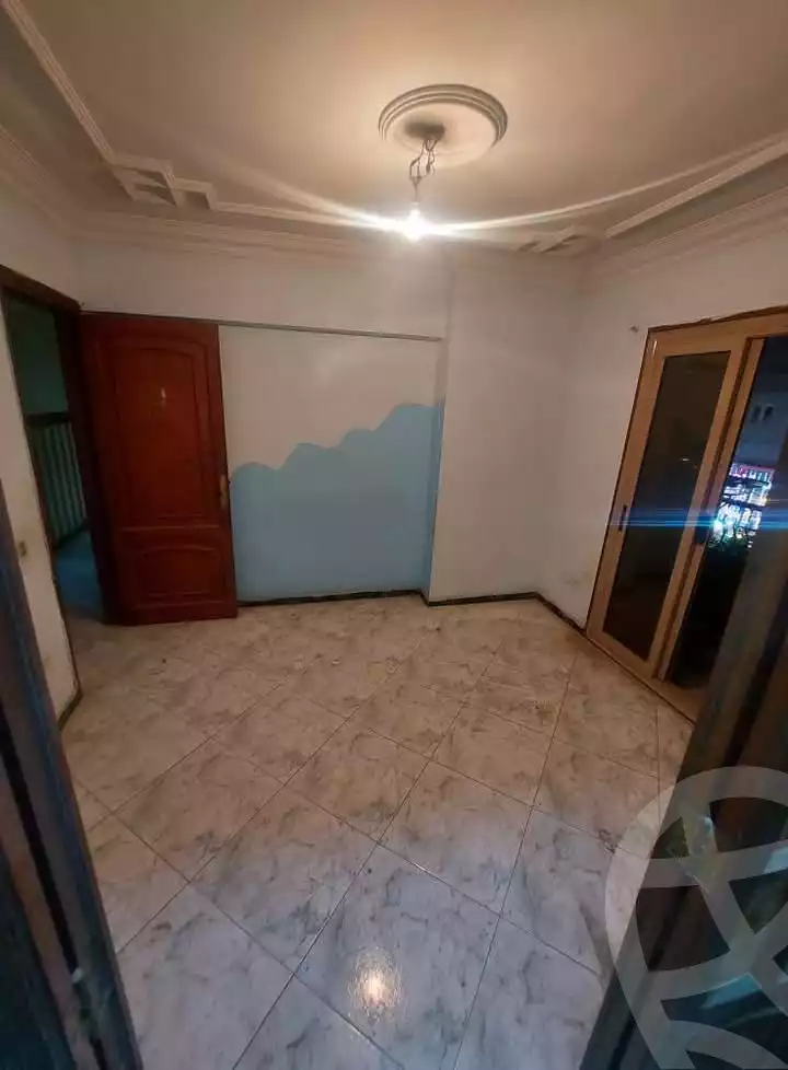 https://aqarmap.com.eg/en/listing/5849030-for-sale-cairo-helwan-helwan-el-sharkeya-khesro-basha-st