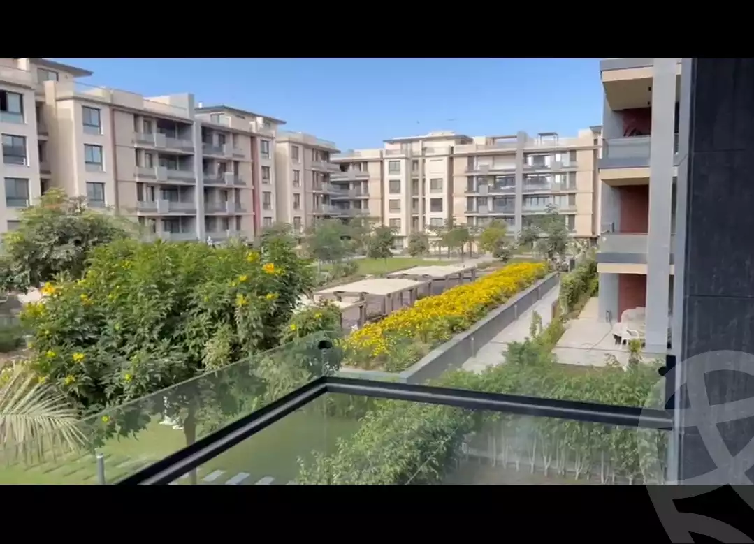 https://aqarmap.com.eg/ar/listing/5849957-for-sale-cairo-new-cairo-compounds-azad