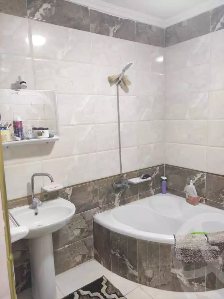 https://aqarmap.com.eg/ar/listing/5851705-for-sale-beheira-damanhour-damanhour-city-el-daght-el-aaly-st