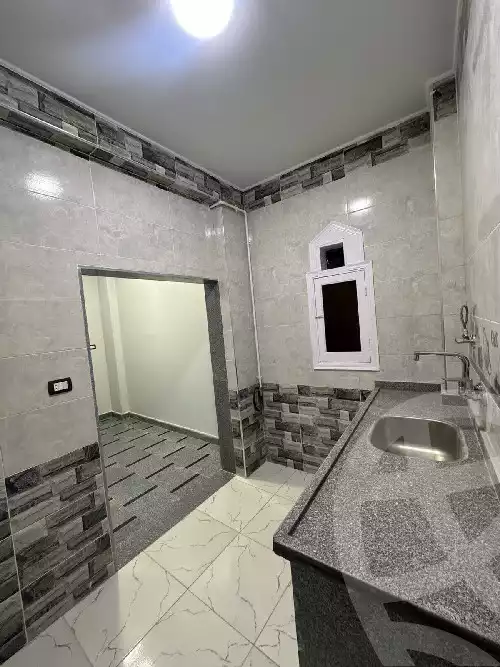 https://aqarmap.com.eg/en/listing/5851889-for-sale-asyut-asyut-city-el-helaly-st