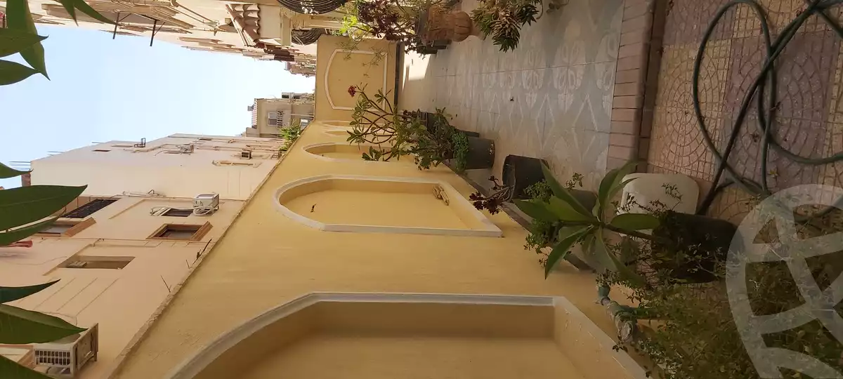 https://aqarmap.com.eg/ar/listing/5856875-for-sale-cairo-new-cairo-el-ahyaa-first-neighborhood-street-50
