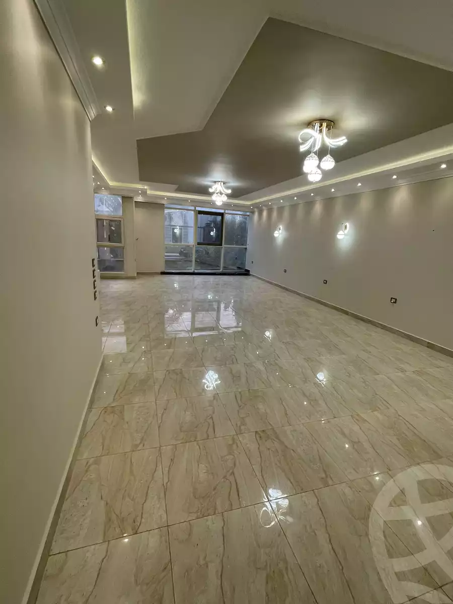 https://aqarmap.com.eg/en/listing/5861898-for-rent-cairo-new-cairo-compounds-royal-lagoon