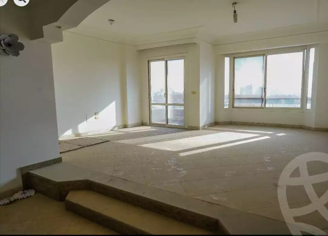 https://aqarmap.com.eg/ar/listing/5865838-for-sale-cairo-mokattam-lhdb-l-ly-shareaa-9