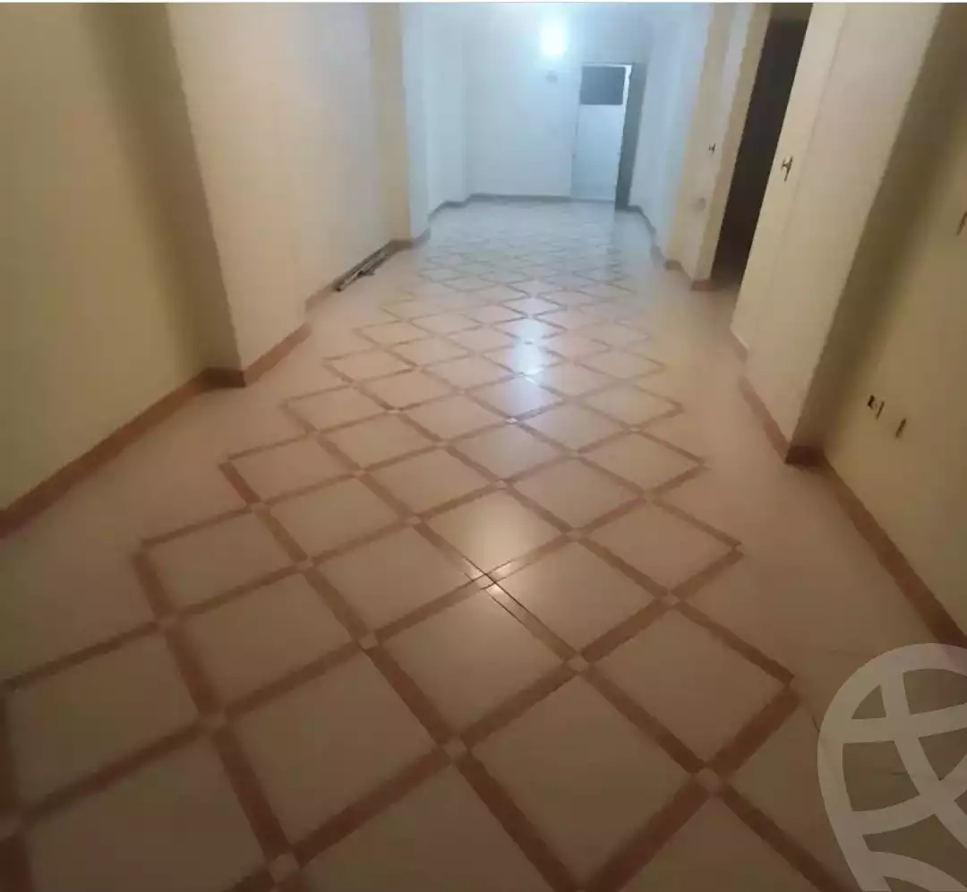 https://aqarmap.com.eg/en/listing/5871057-for-rent-alexandria-zezenia