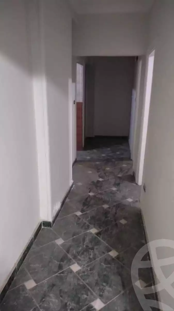 https://aqarmap.com.eg/en/listing/5871408-for-sale-cairo-helwan-helwan-el-sharkeya-mostafa-safwat-st