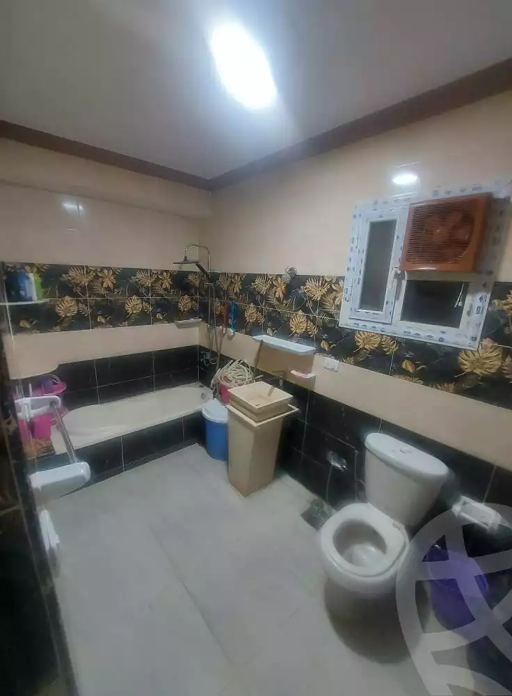https://aqarmap.com.eg/ar/listing/5875170-for-sale-cairo-helwan-helwan-el-sharkeya-mostafa-safwat-st