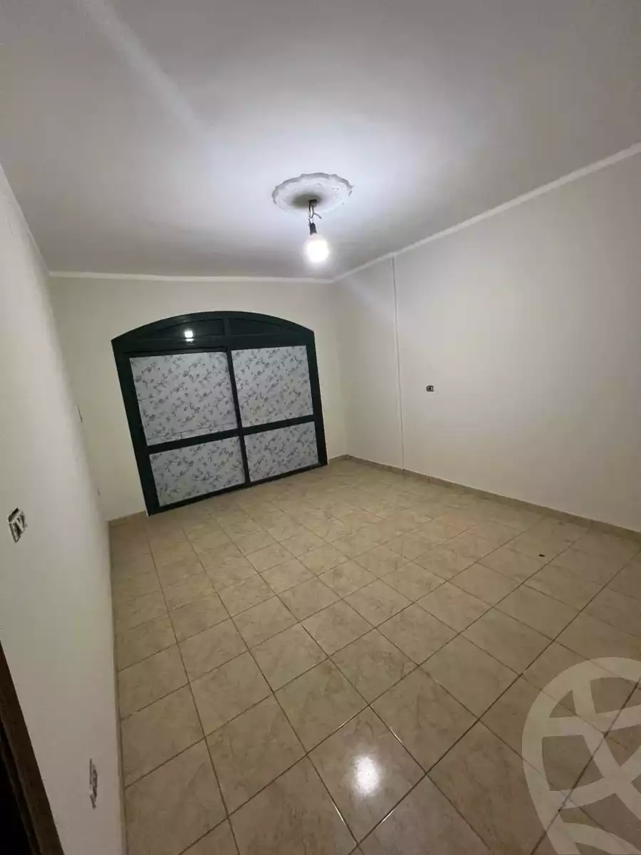 https://aqarmap.com.eg/en/listing/5875619-for-sale-cairo-helwan-helwan-el-sharkeya-mostafa-safwat-st
