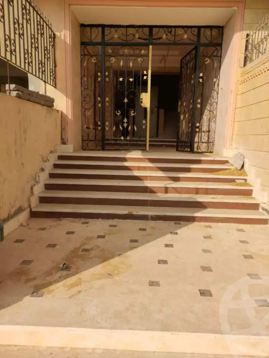 https://aqarmap.com.eg/en/listing/5877827-for-sale-cairo-new-cairo-compounds-el-mostashareen-compound