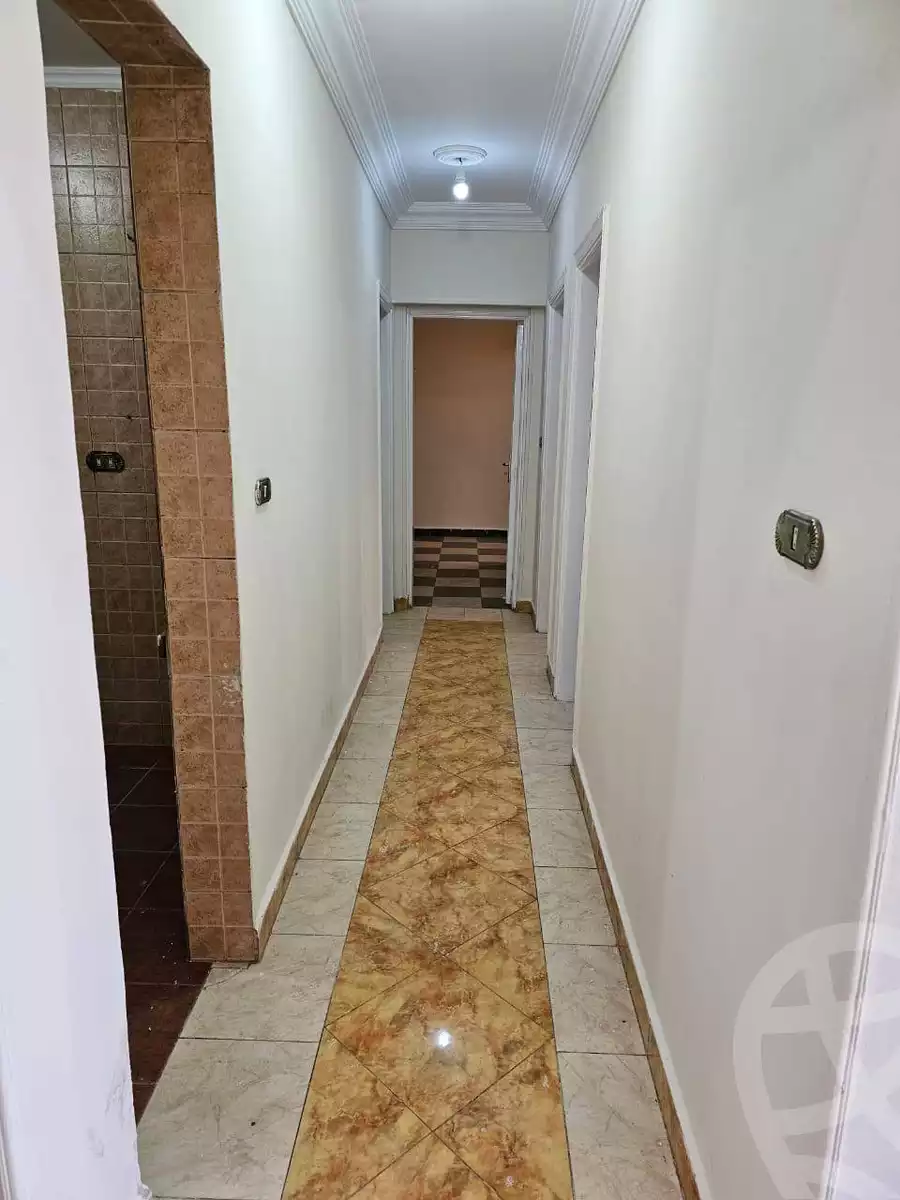 https://aqarmap.com.eg/ar/listing/5878221-for-rent-cairo-mokattam-lhdb-l-ly-shareaa-9