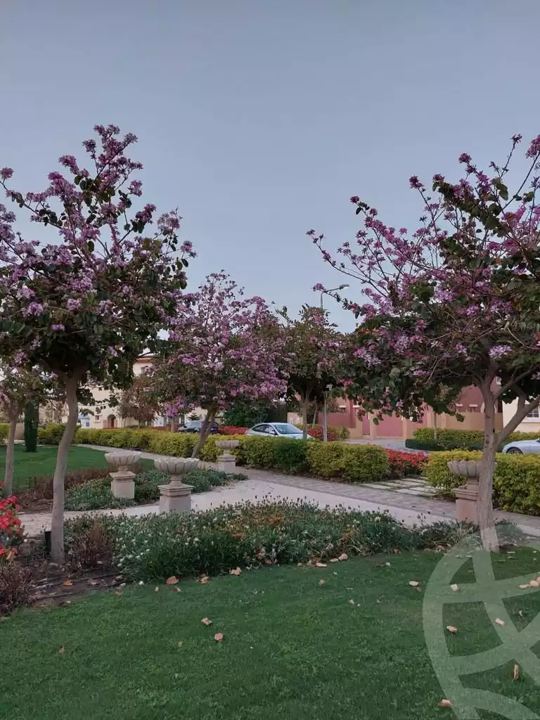 https://aqarmap.com.eg/en/listing/5879683-for-sale-cairo-new-cairo-compounds-hyde-park-greens-hyde-park-compound