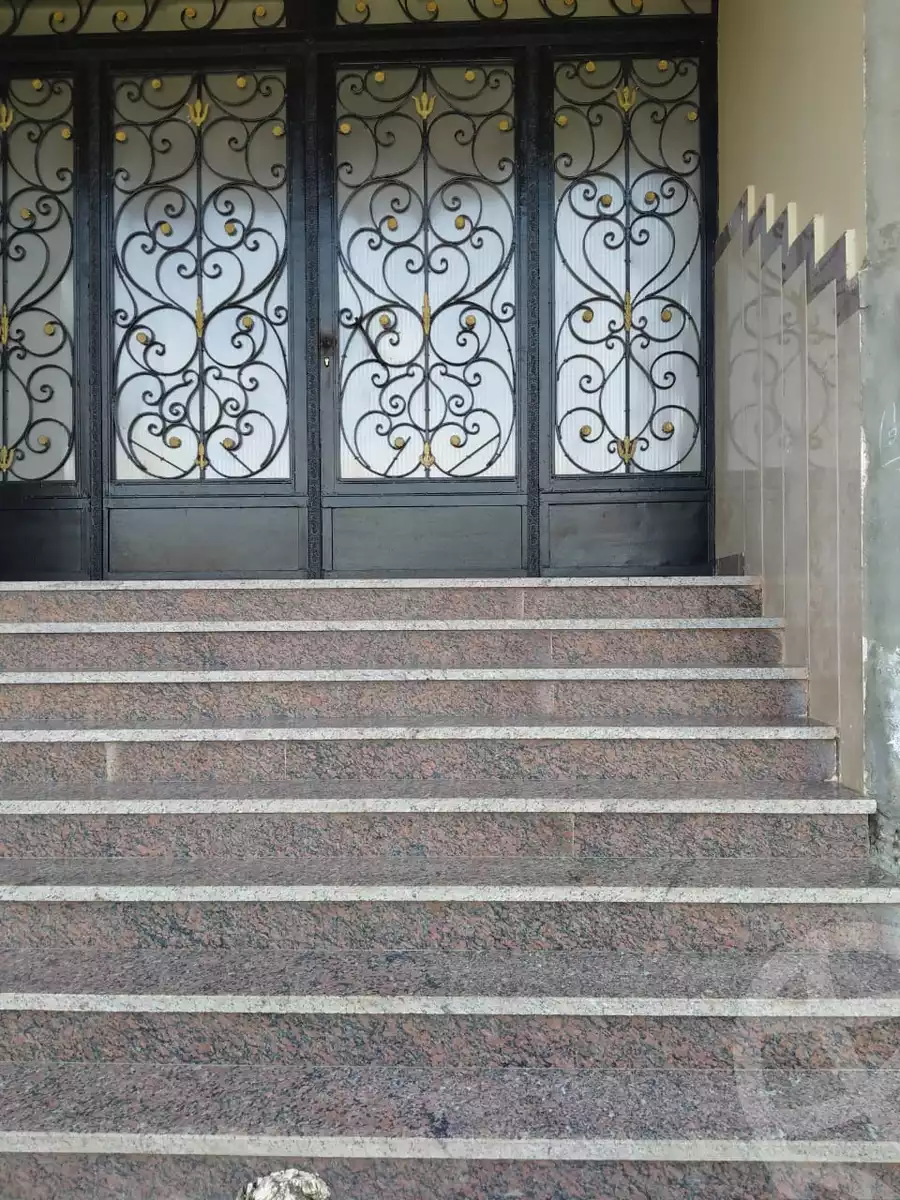 https://aqarmap.com.eg/en/listing/5805413-for-sale-sharqia-zagazig-zagazig-city-ghasham-rd