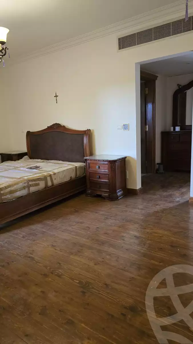https://aqarmap.com.eg/en/listing/5881774-for-sale-cairo-new-cairo-first-settlement-mhwr-mstfy-kml