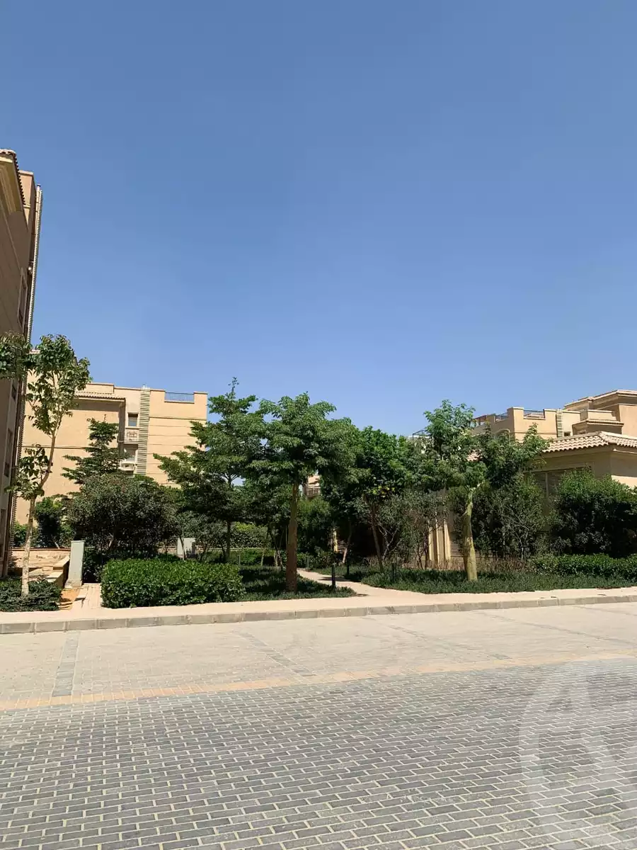 https://aqarmap.com.eg/en/listing/5881943-for-sale-cairo-new-cairo-compounds-stwn-ryzydns-by-ar-y-llttwyr