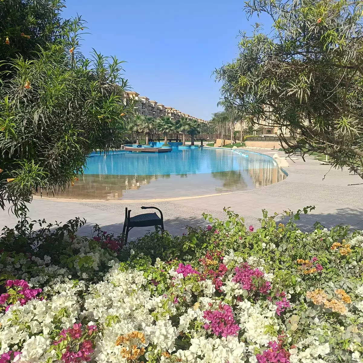 https://aqarmap.com.eg/en/listing/5881943-for-sale-cairo-new-cairo-compounds-stwn-ryzydns-by-ar-y-llttwyr