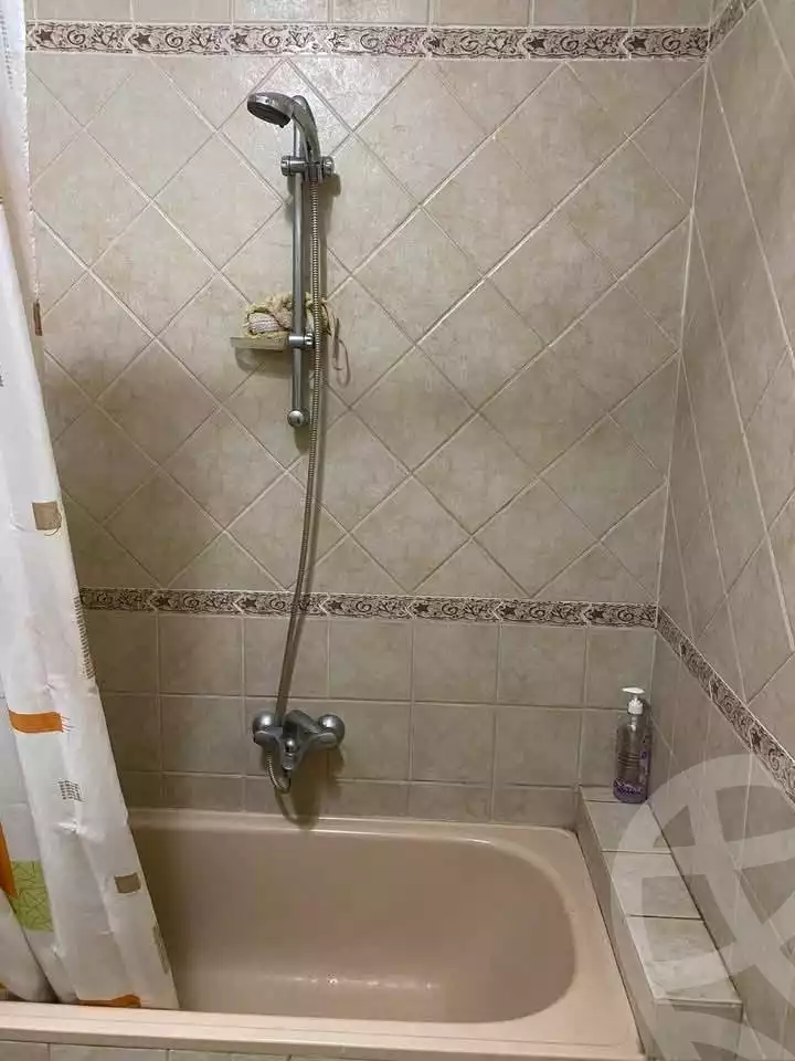 https://aqarmap.com.eg/en/listing/5882691-for-rent-cairo-mokattam-lhdb-l-ly