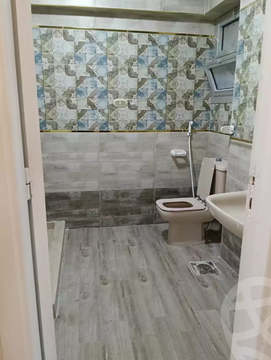 https://aqarmap.com.eg/ar/listing/5883822-for-rent-alexandria-el-montazah