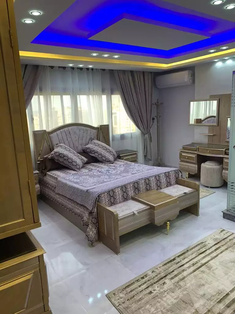 https://aqarmap.com.eg/ar/listing/5886051-for-rent-cairo-el-mohandesen-sphinx-square