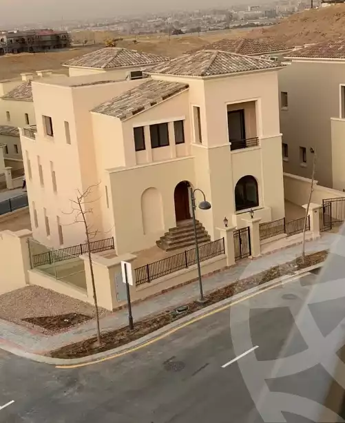 https://aqarmap.com.eg/en/listing/5891667-for-sale-cairo-mokattam-compounds-uptown-cairo