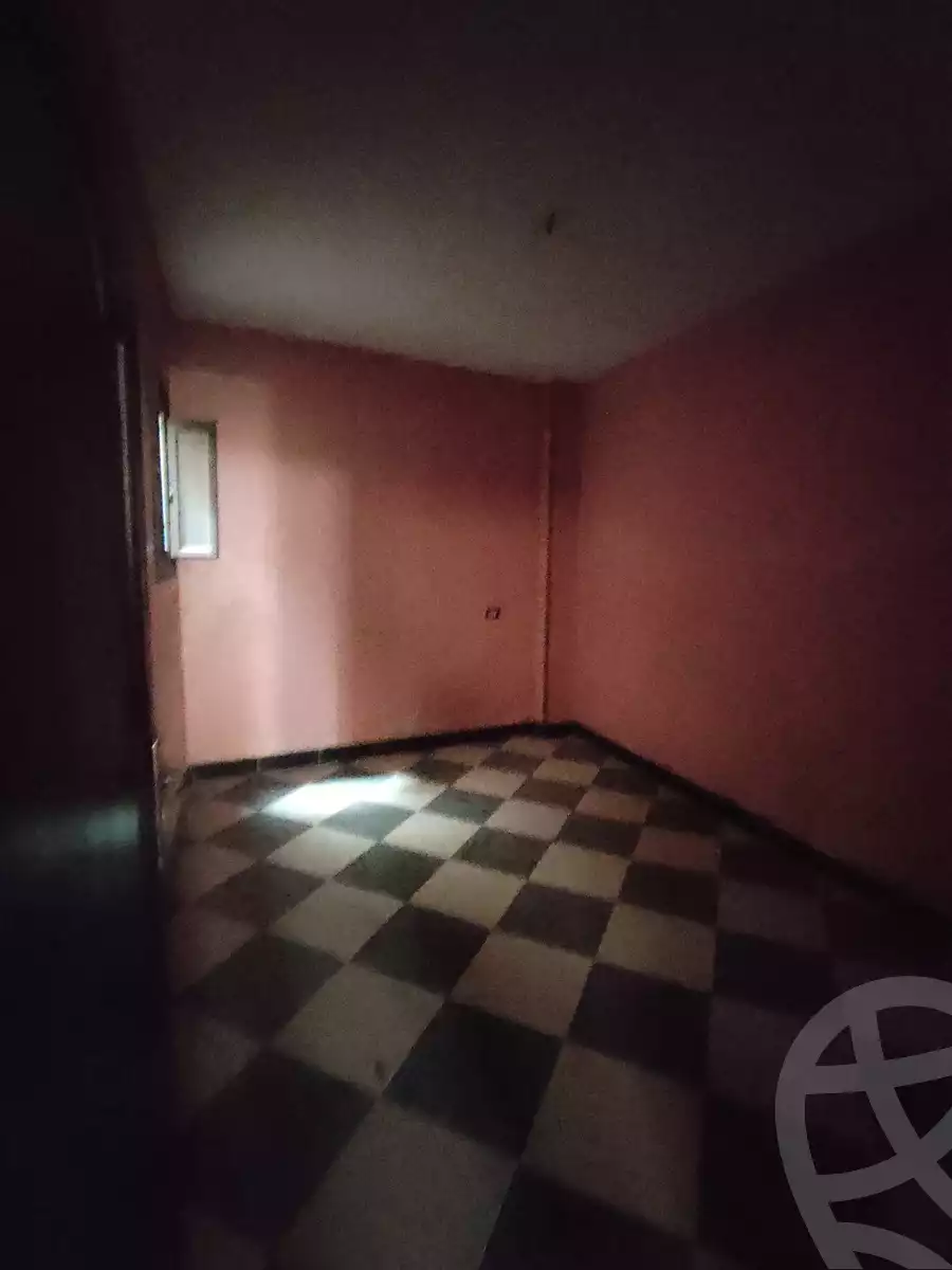 https://aqarmap.com.eg/ar/listing/5892232-for-sale-cairo-helwan-el-masaken-el-iqtsadeyah-ahmed-badawy-st