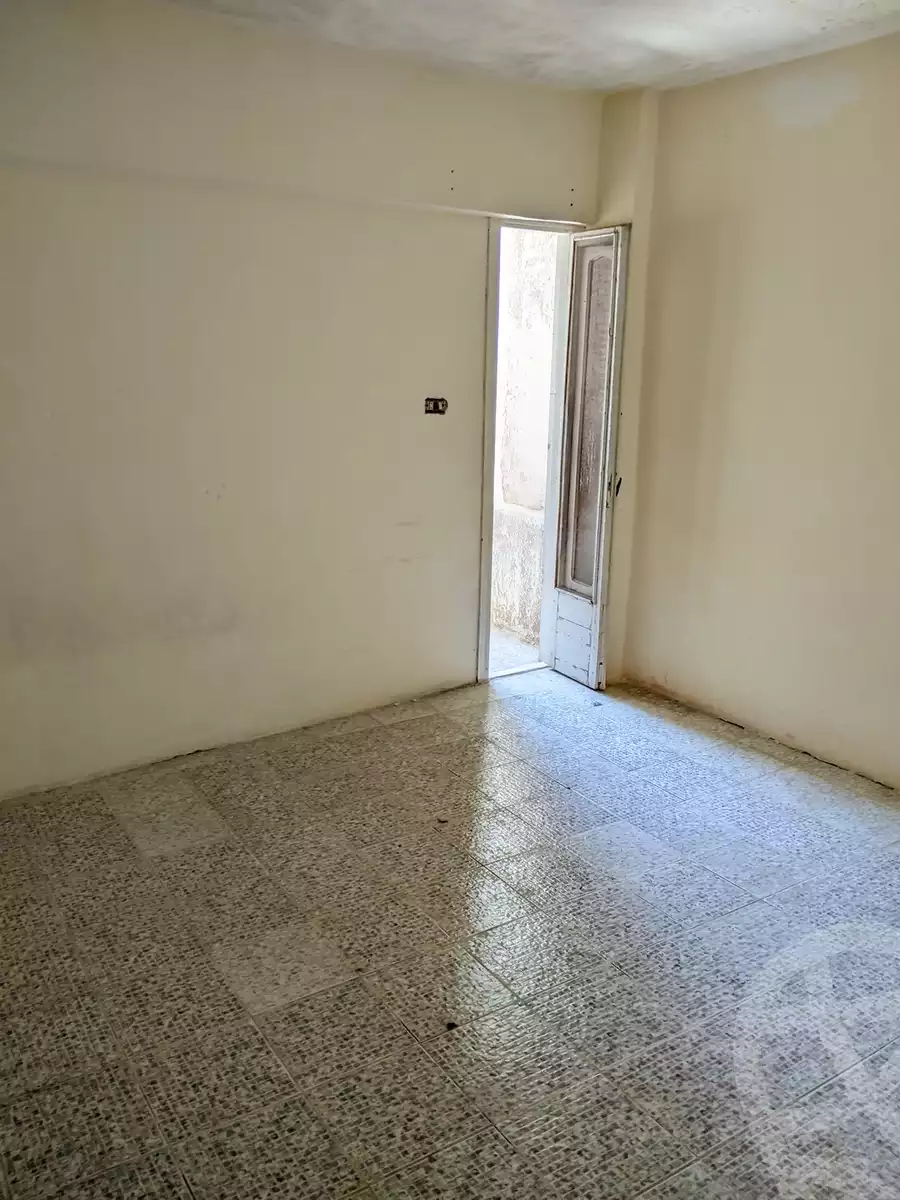 https://aqarmap.com.eg/en/listing/5892933-for-sale-alexandria-l-jmy-el-hanouvel-el-hag-radwan-mosque-st