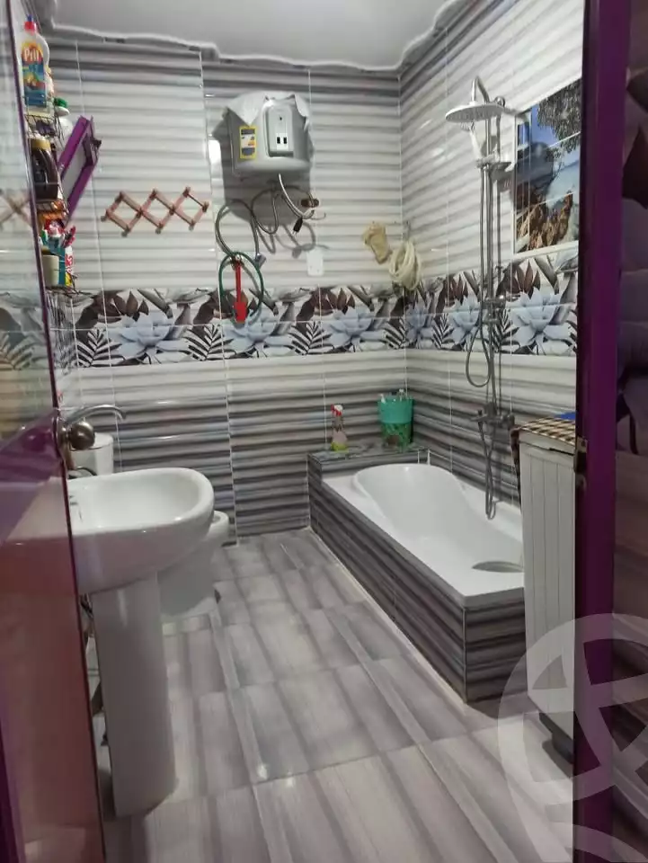https://aqarmap.com.eg/en/listing/5895460-for-sale-alexandria-l-jmy-el-hanouvel-el-kholafaa-el-rashdeen-st