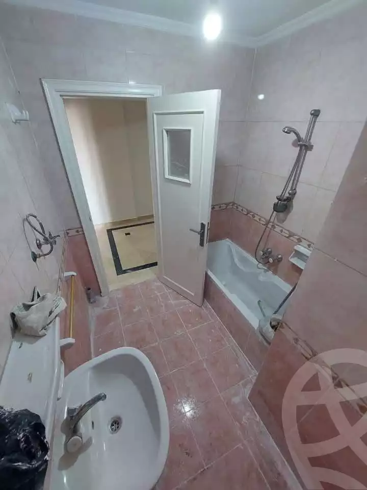 https://aqarmap.com.eg/ar/listing/5897768-for-sale-alexandria-lauran-el-gaish-rd