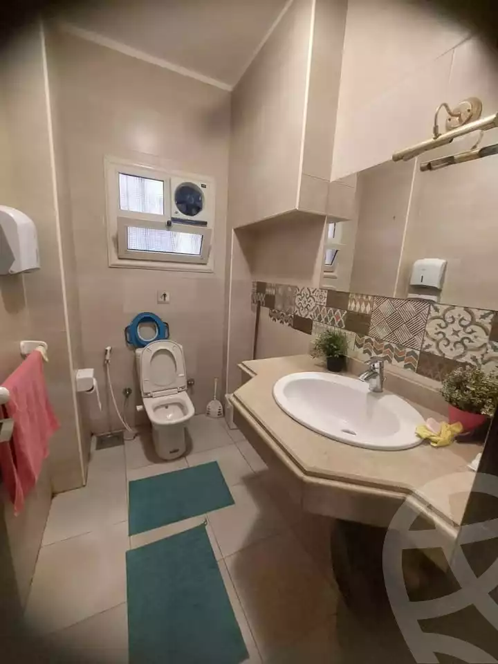 https://aqarmap.com.eg/en/listing/5899460-for-sale-cairo-mokattam-lhdb-l-ly
