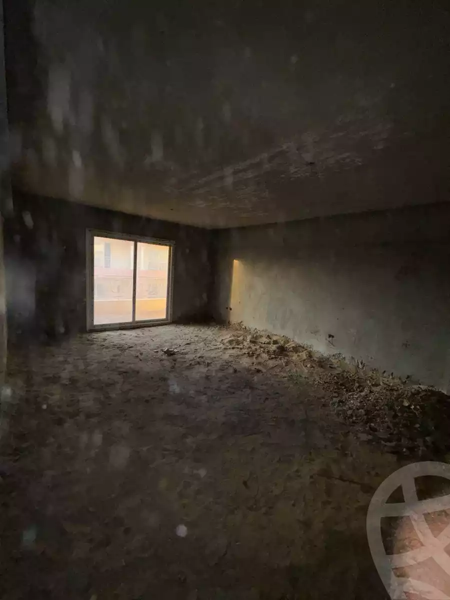 https://aqarmap.com.eg/en/listing/5906307-for-sale-cairo-new-cairo-compounds-silver-palm