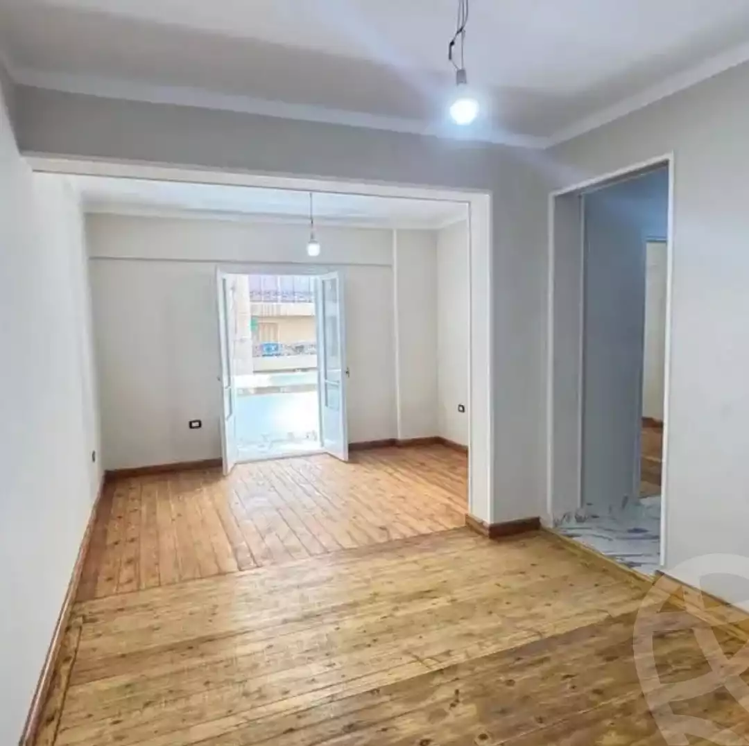 https://aqarmap.com.eg/ar/listing/5912921-for-rent-alexandria-zezenia