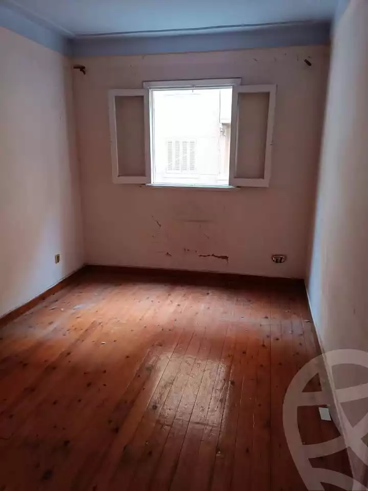 https://aqarmap.com.eg/ar/listing/5913046-for-sale-alexandria-zezenia-ibrahim-el-attar-st
