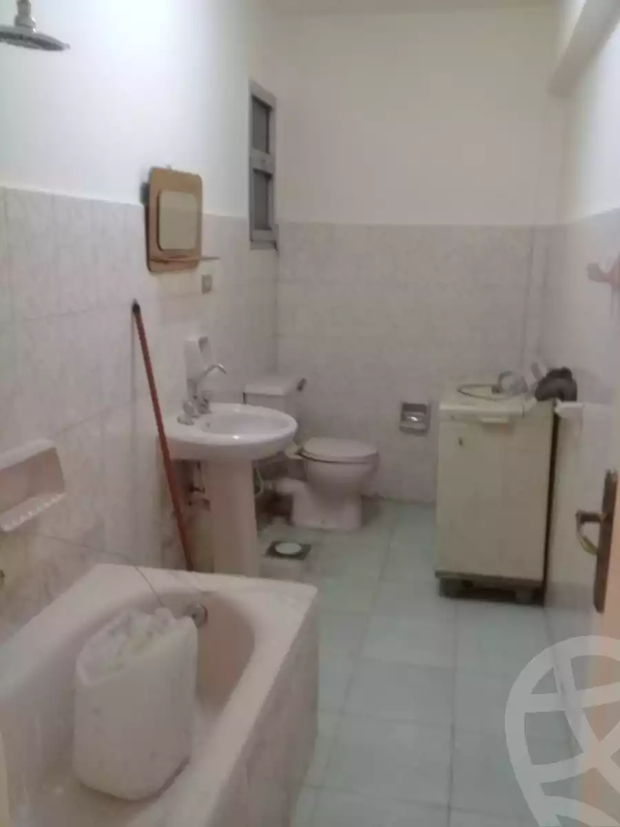 https://aqarmap.com.eg/en/listing/2035894-for-rent-alexandria-miami-shr-jml-bd-lnsr