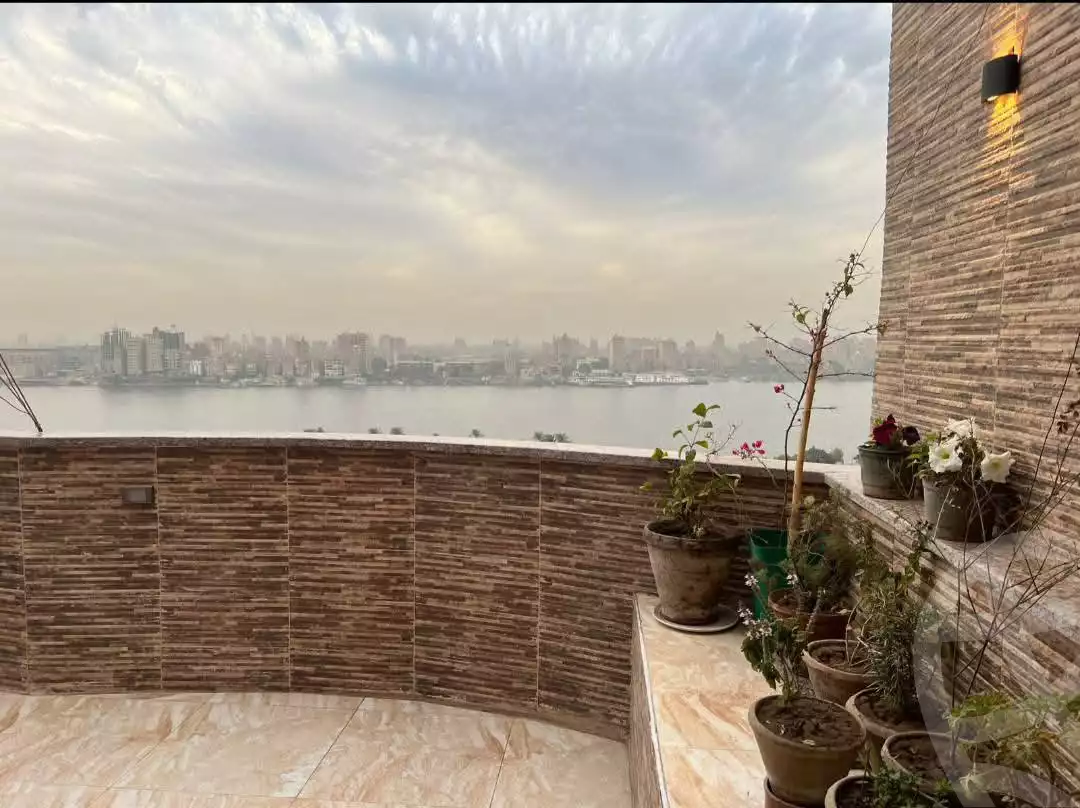 https://aqarmap.com.eg/ar/listing/5922112-for-sale-cairo-helwan-hadayek-helwan-nile-corniche-st