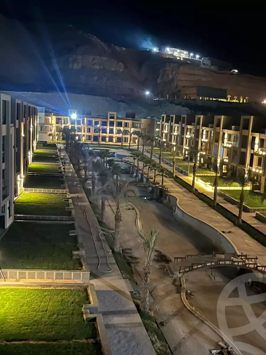 https://aqarmap.com.eg/ar/listing/5924111-for-sale-ain-elsokhna-mdyn-ljll-ljdyd-byl-fyntw