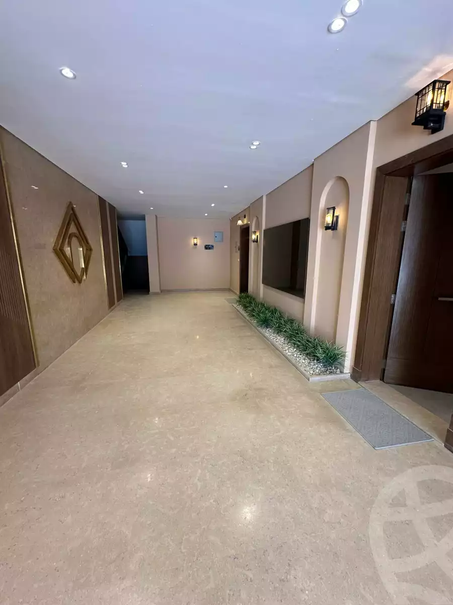 https://aqarmap.com.eg/en/listing/5925032-for-sale-cairo-el-sheikh-zayed-city-compounds-kmbwnd-fyldj-wyst-dr-llttwyr