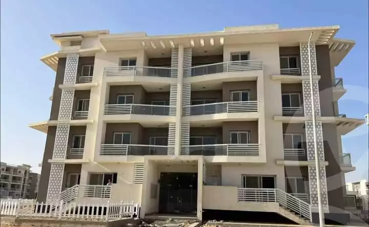 https://aqarmap.com.eg/en/listing/5925309-for-sale-cairo-el-sheikh-zayed-city-compounds-el-khamayel