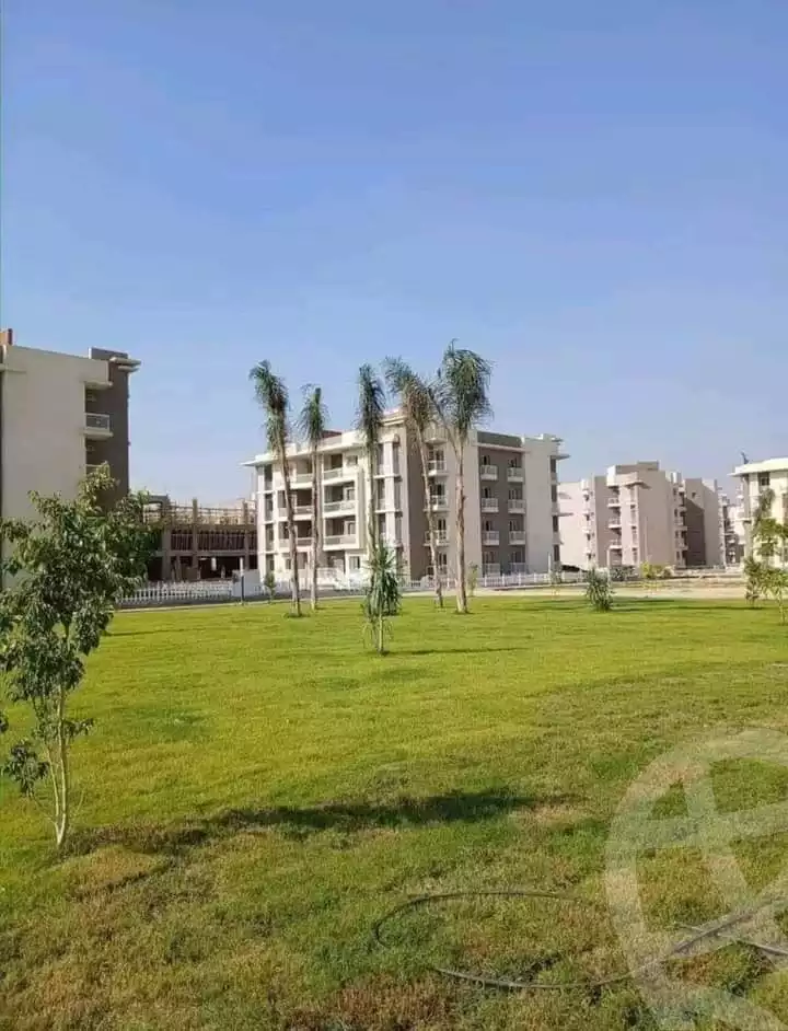 https://aqarmap.com.eg/en/listing/5925309-for-sale-cairo-el-sheikh-zayed-city-compounds-el-khamayel