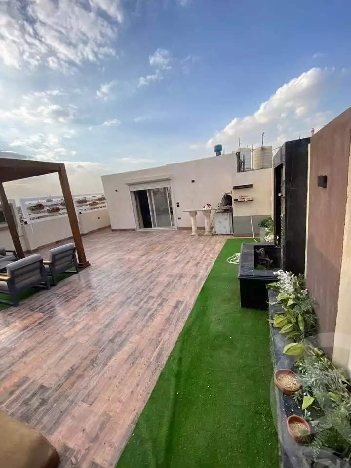 https://aqarmap.com.eg/ar/listing/5925968-for-sale-cairo-mokattam-lhdb-l-ly-shareaa-9
