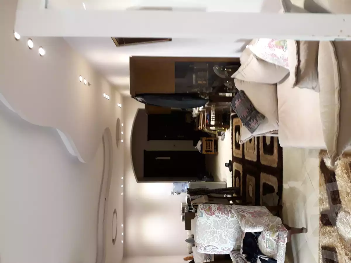 https://aqarmap.com.eg/en/listing/5927012-for-sale-cairo-el-sheikh-zayed-city-compounds-el-khamayel