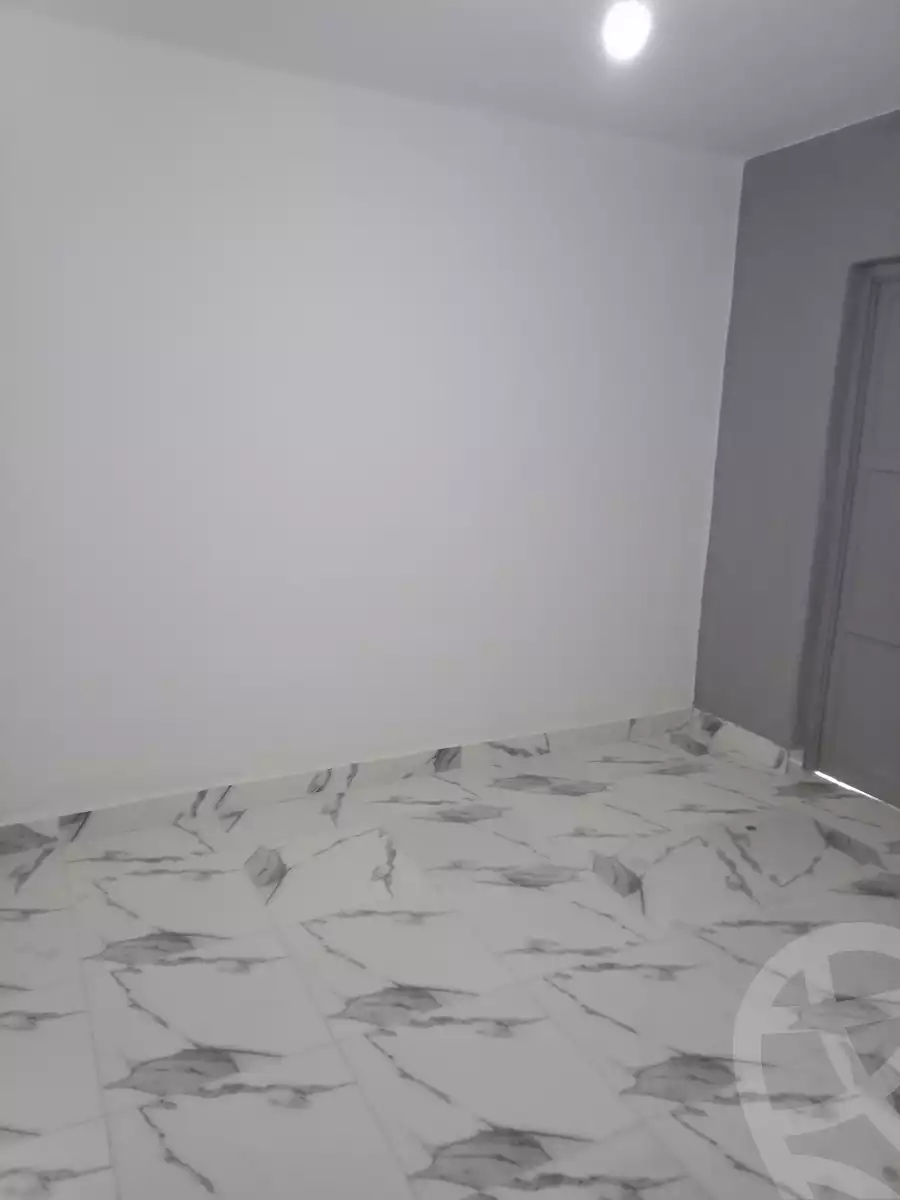 https://aqarmap.com.eg/ar/listing/5927221-for-sale-cairo-helwan-lmjwr-lrb-lmshrw-lmryky