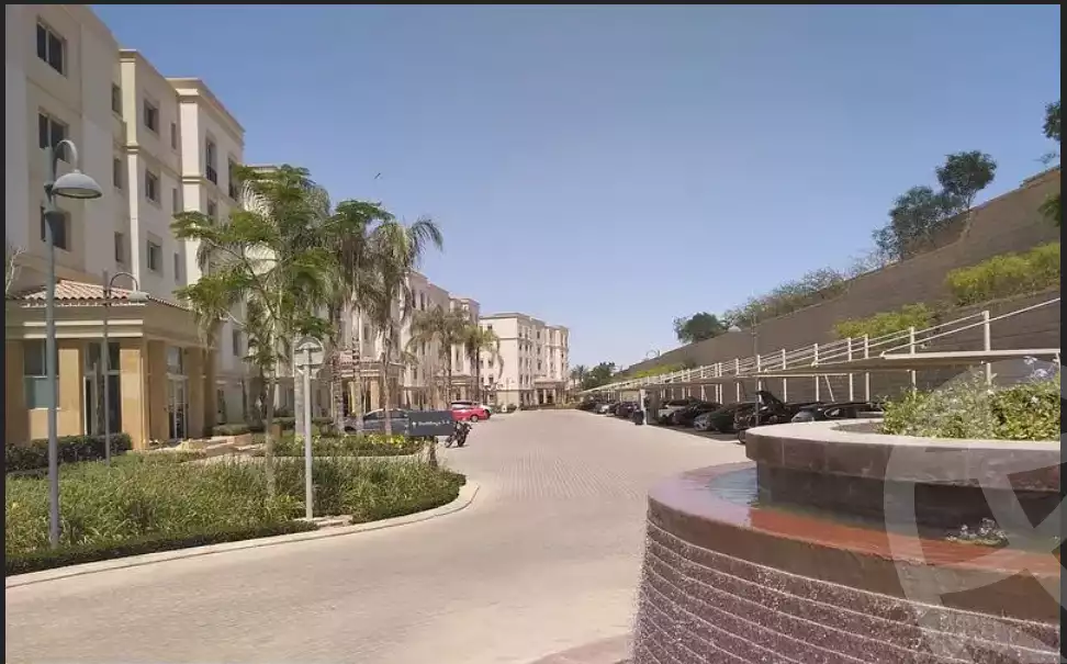 https://aqarmap.com.eg/en/listing/5927404-for-sale-cairo-mokattam-compounds-uptown-cairo