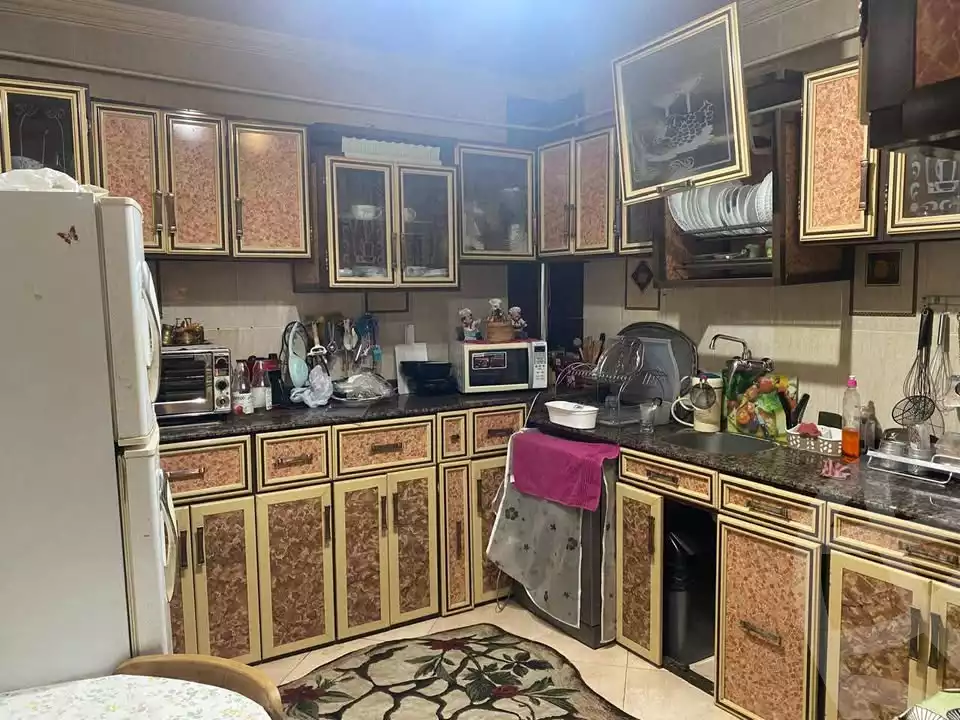 https://aqarmap.com.eg/ar/listing/5928873-for-sale-alexandria-glim-shr-bw-qyr-tryq-lhry