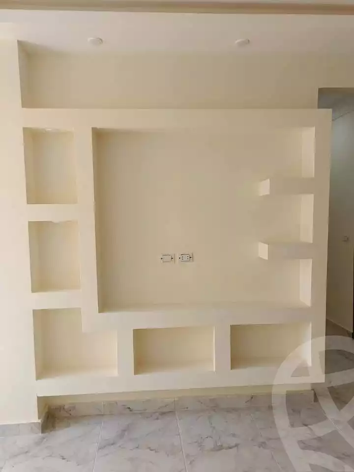 https://aqarmap.com.eg/ar/listing/5929439-for-rent-cairo-helwan-hadayek-helwan-el-khashab-canal
